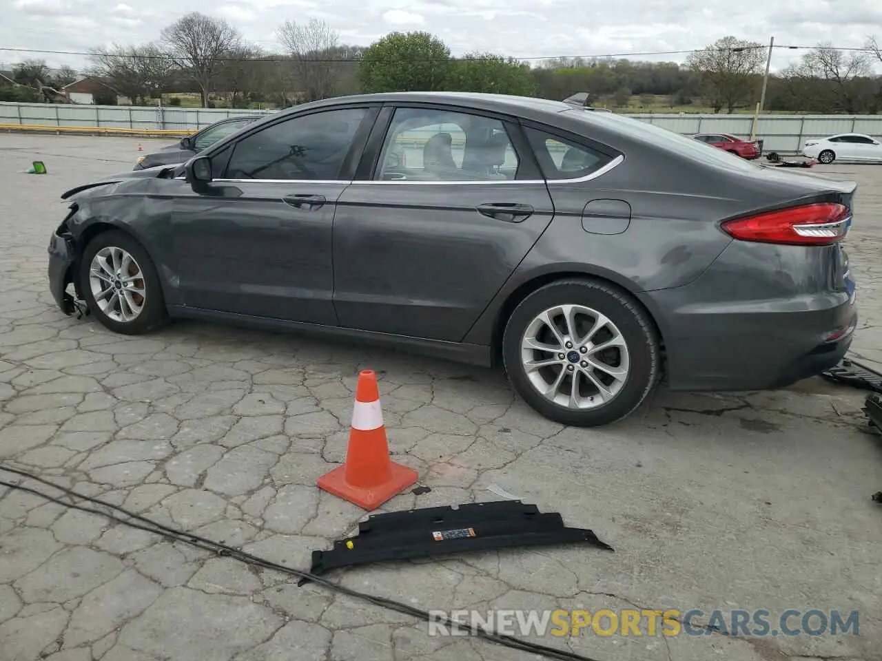 2 Photograph of a damaged car 3FA6P0HD2KR203476 FORD FUSION 2019