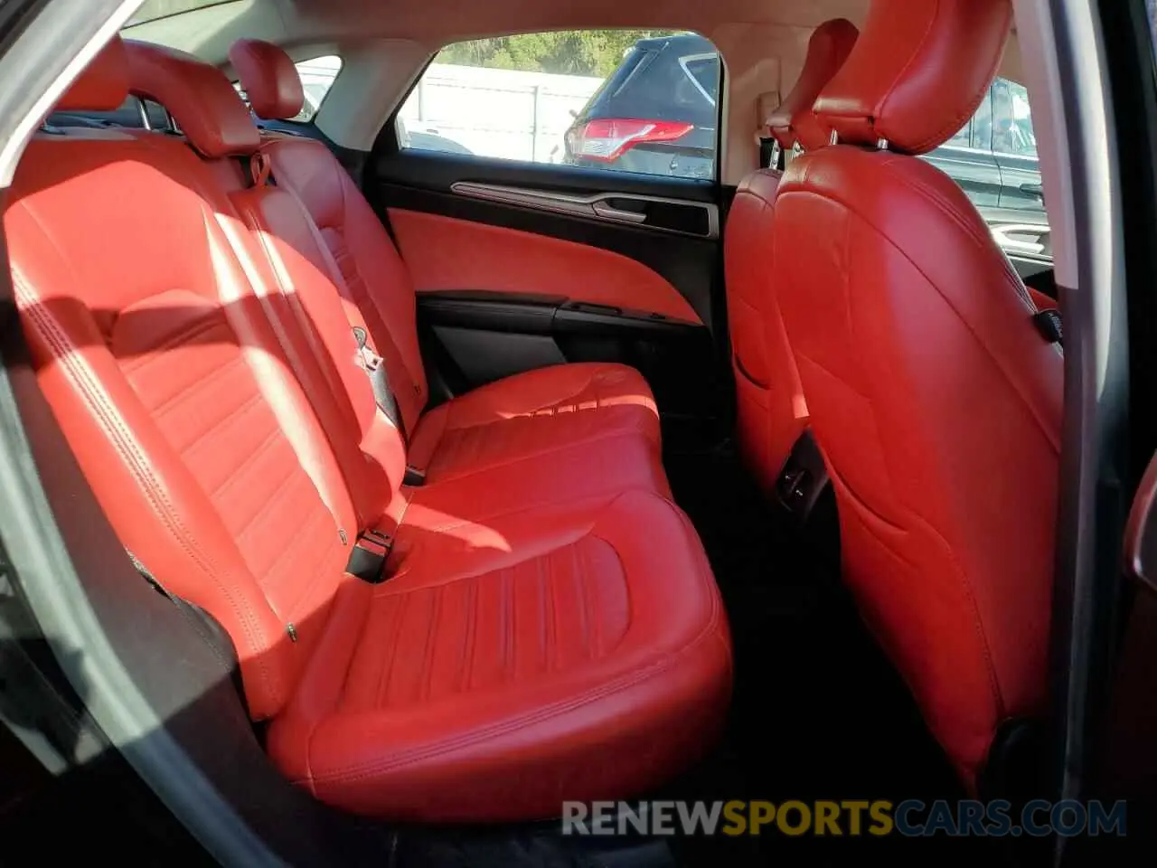 11 Photograph of a damaged car 3FA6P0HD2KR229530 FORD FUSION 2019