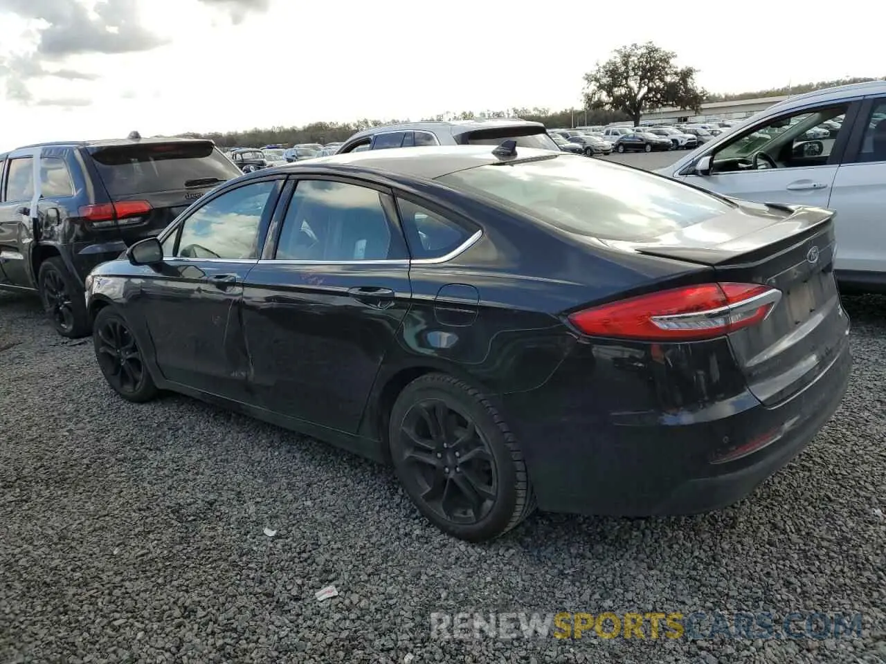 2 Photograph of a damaged car 3FA6P0HD2KR229530 FORD FUSION 2019