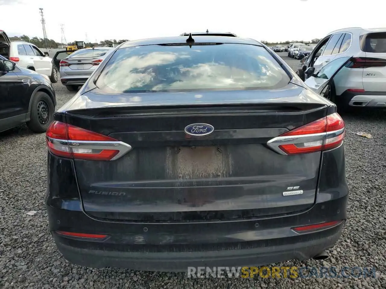 6 Photograph of a damaged car 3FA6P0HD2KR229530 FORD FUSION 2019