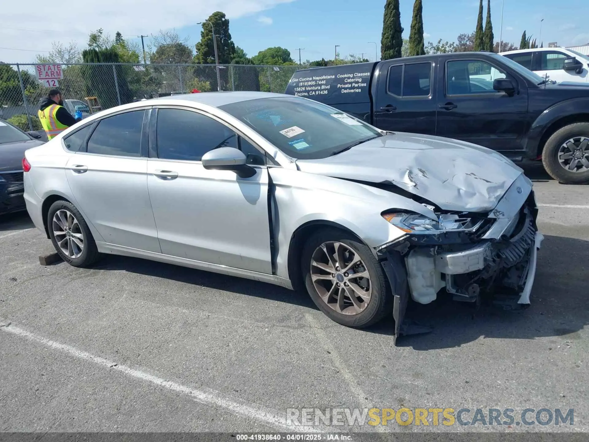 12 Photograph of a damaged car 3FA6P0HD2KR275293 FORD FUSION 2019