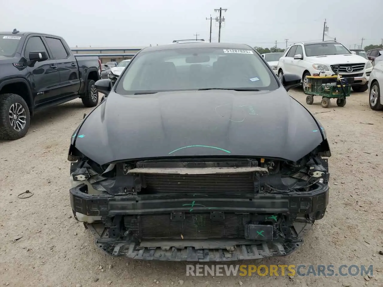 5 Photograph of a damaged car 3FA6P0HD3KR151999 FORD FUSION 2019