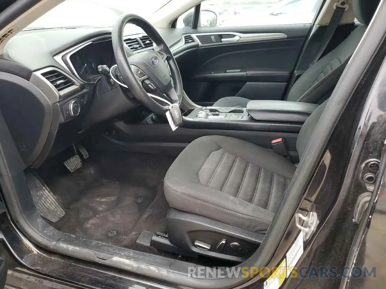 7 Photograph of a damaged car 3FA6P0HD3KR151999 FORD FUSION 2019
