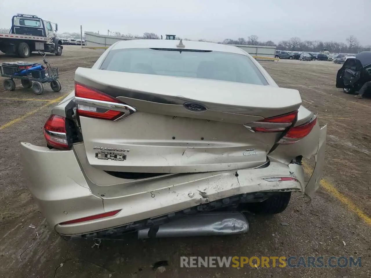 6 Photograph of a damaged car 3FA6P0HD3KR172335 FORD FUSION 2019