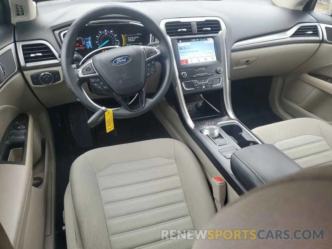 8 Photograph of a damaged car 3FA6P0HD3KR172335 FORD FUSION 2019