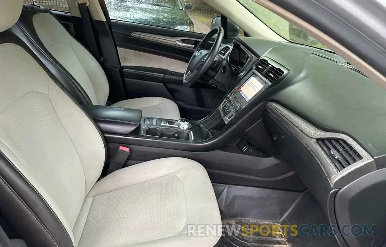 5 Photograph of a damaged car 3FA6P0HD3KR193220 FORD FUSION 2019