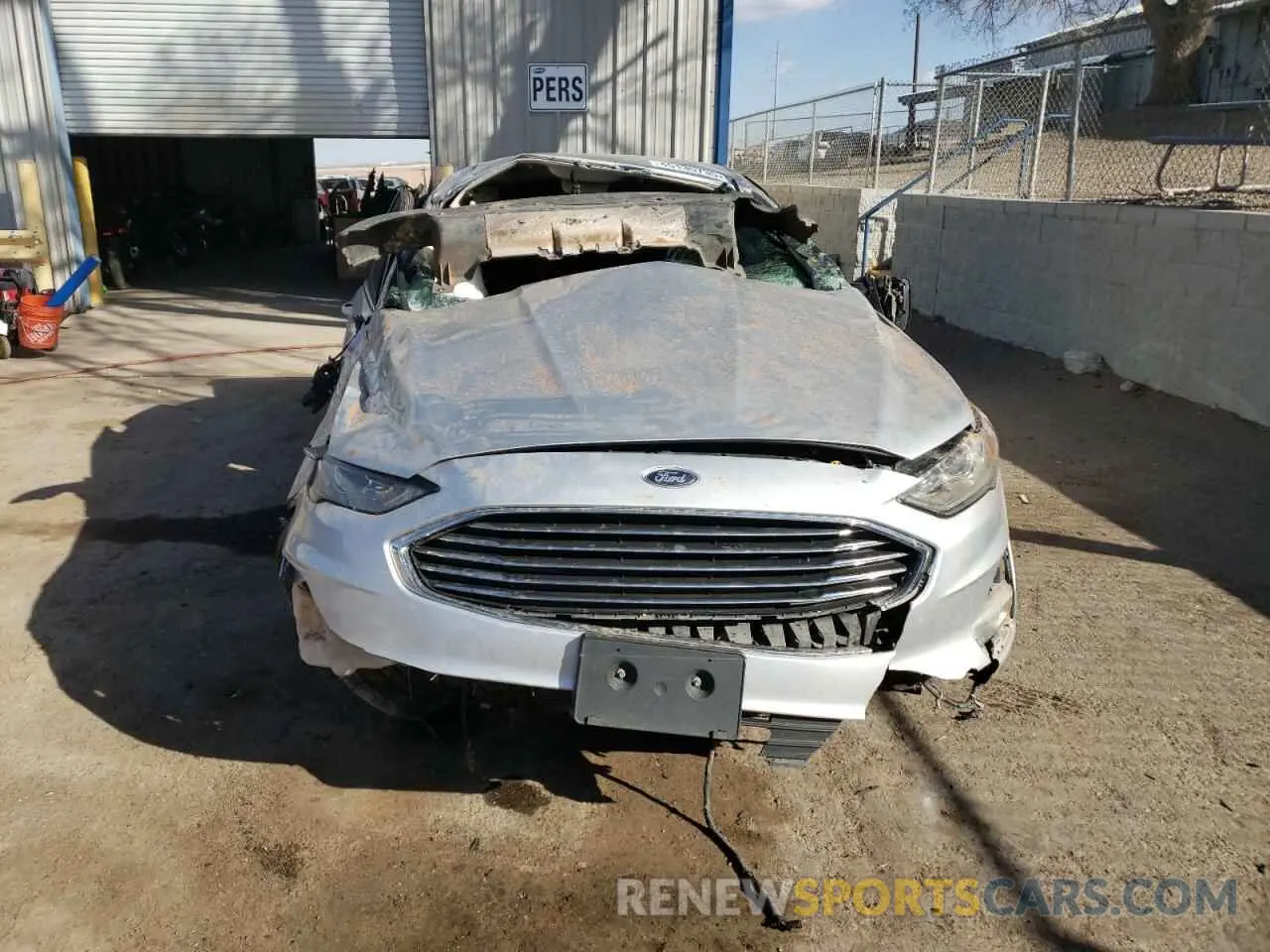 5 Photograph of a damaged car 3FA6P0HD3KR199423 FORD FUSION 2019
