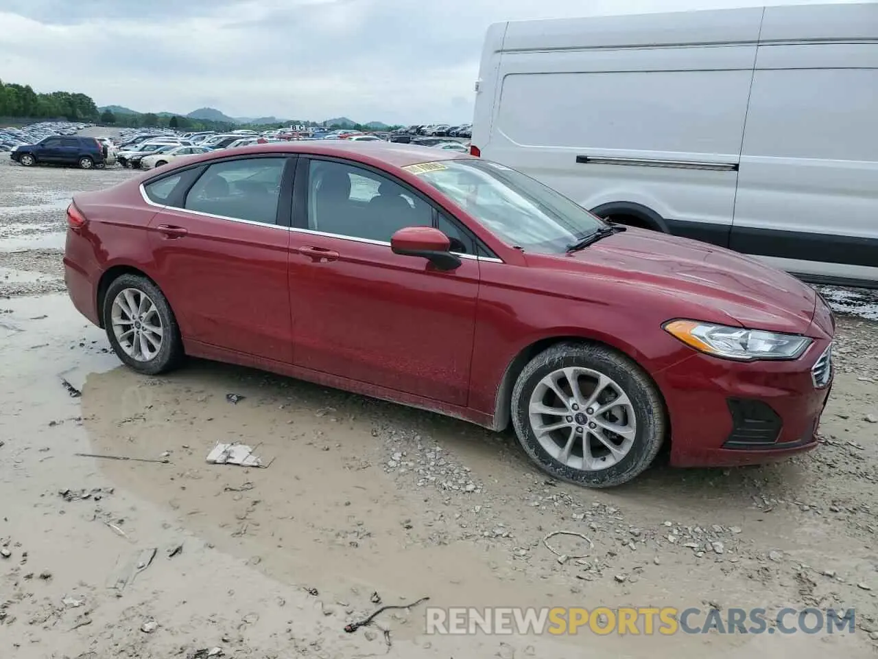4 Photograph of a damaged car 3FA6P0HD3KR228841 FORD FUSION 2019