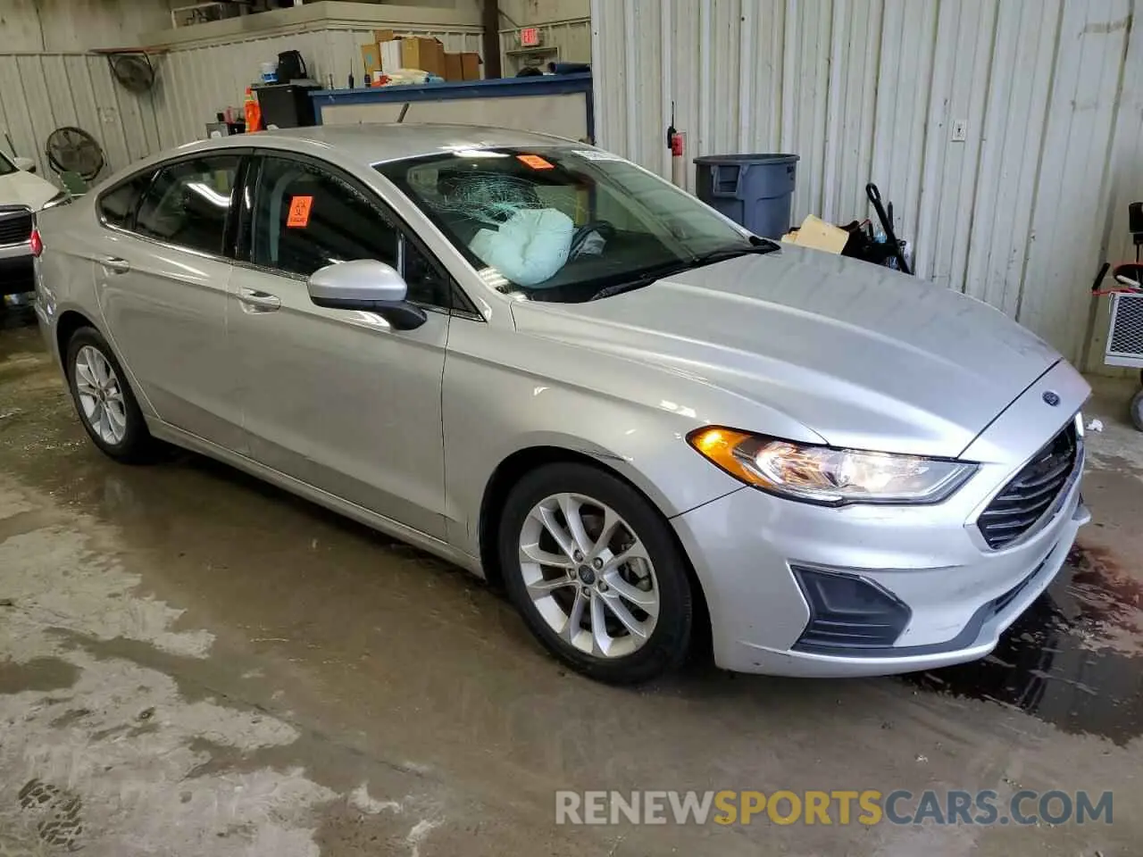 4 Photograph of a damaged car 3FA6P0HD3KR246854 FORD FUSION 2019