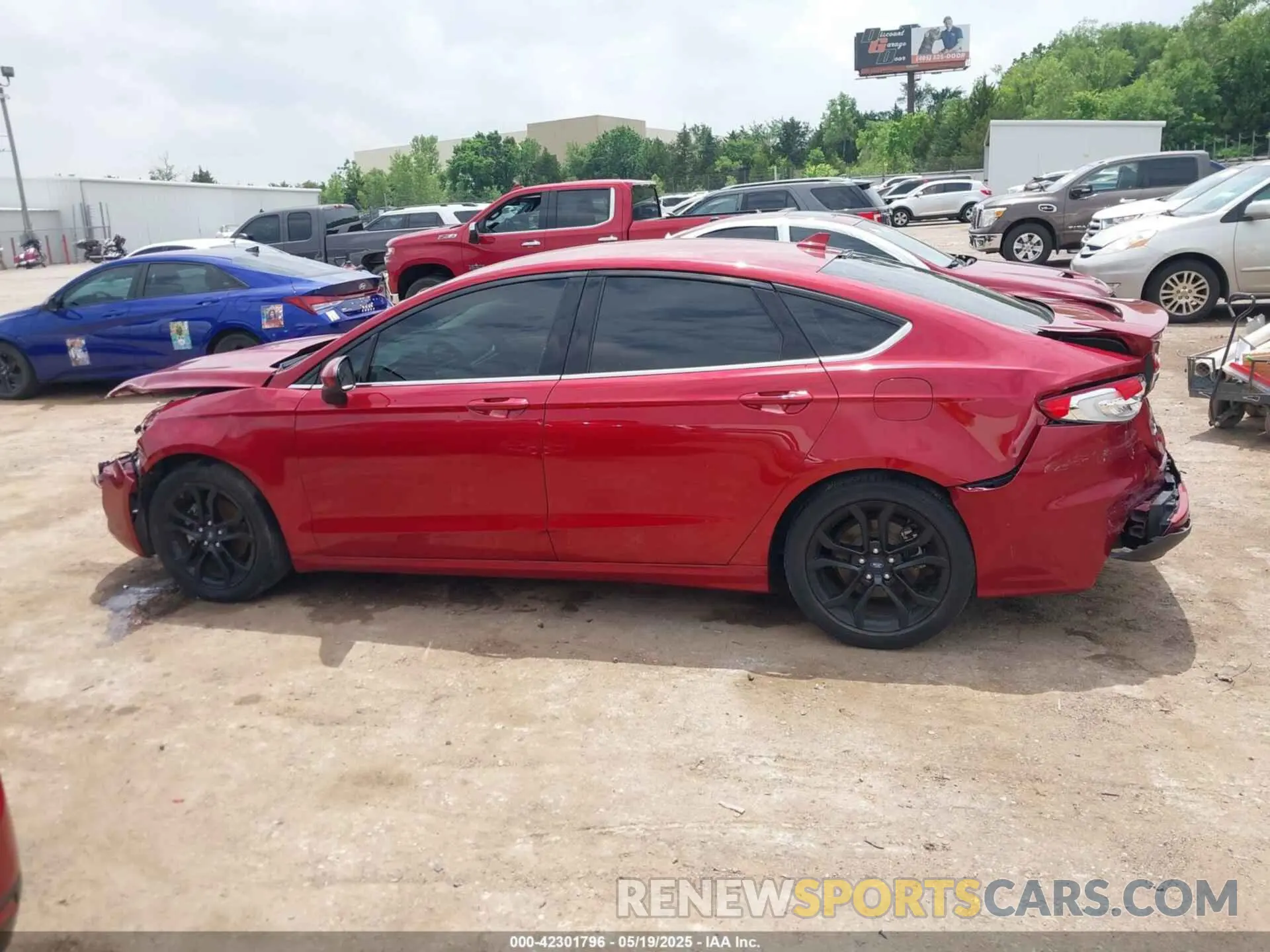 14 Photograph of a damaged car 3FA6P0HD3KR250581 FORD FUSION 2019