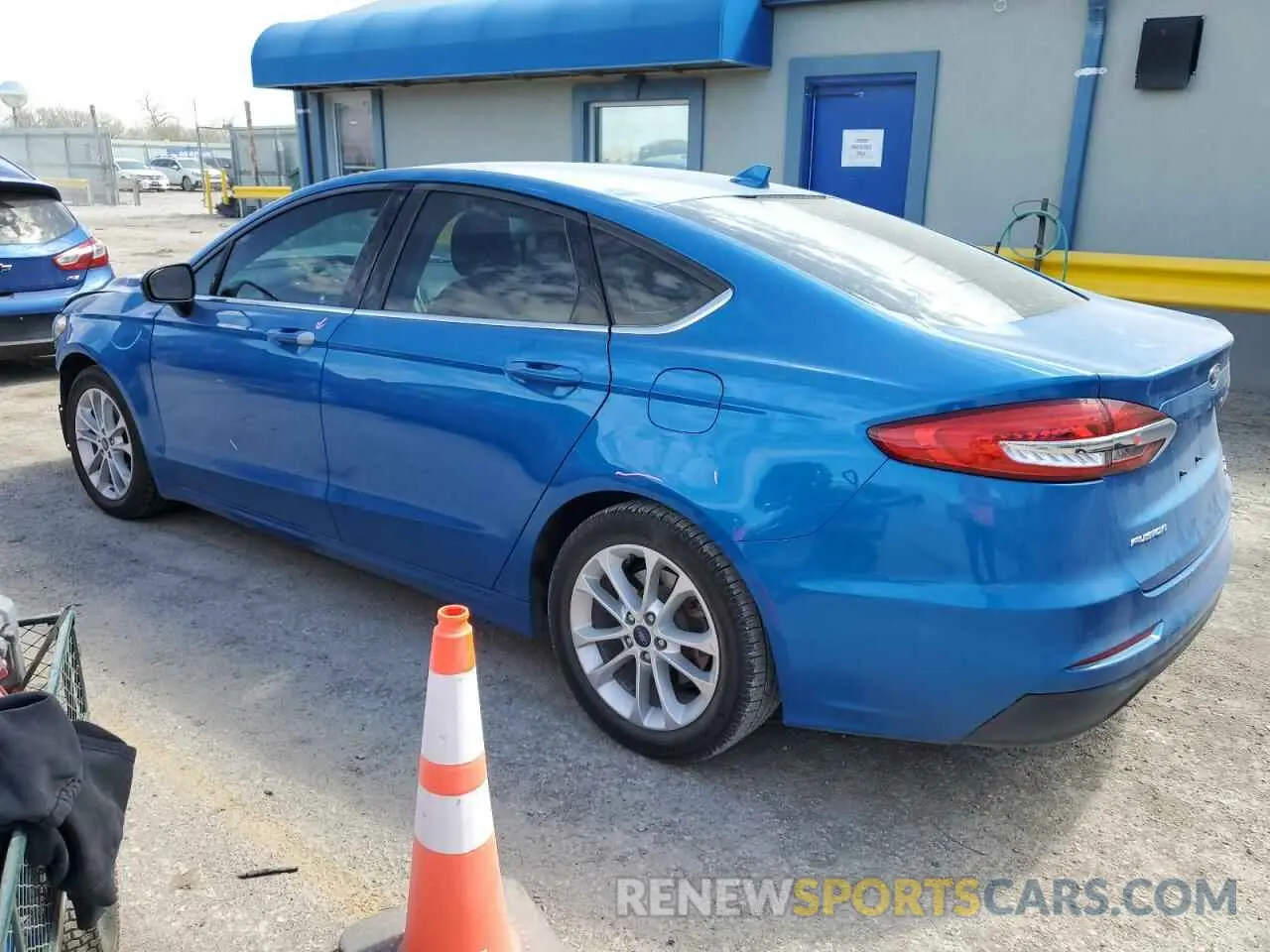 2 Photograph of a damaged car 3FA6P0HD3KR282706 FORD FUSION 2019