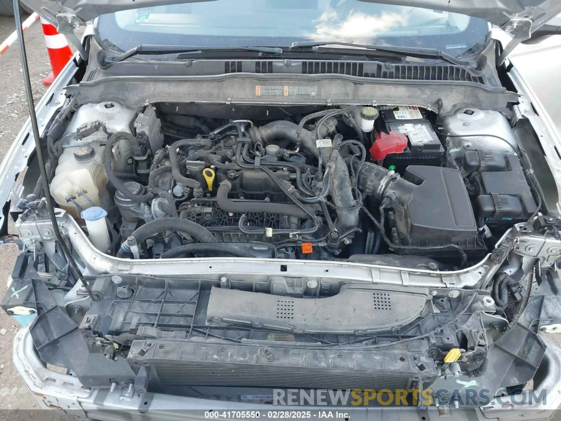 10 Photograph of a damaged car 3FA6P0HD4KR129090 FORD FUSION 2019