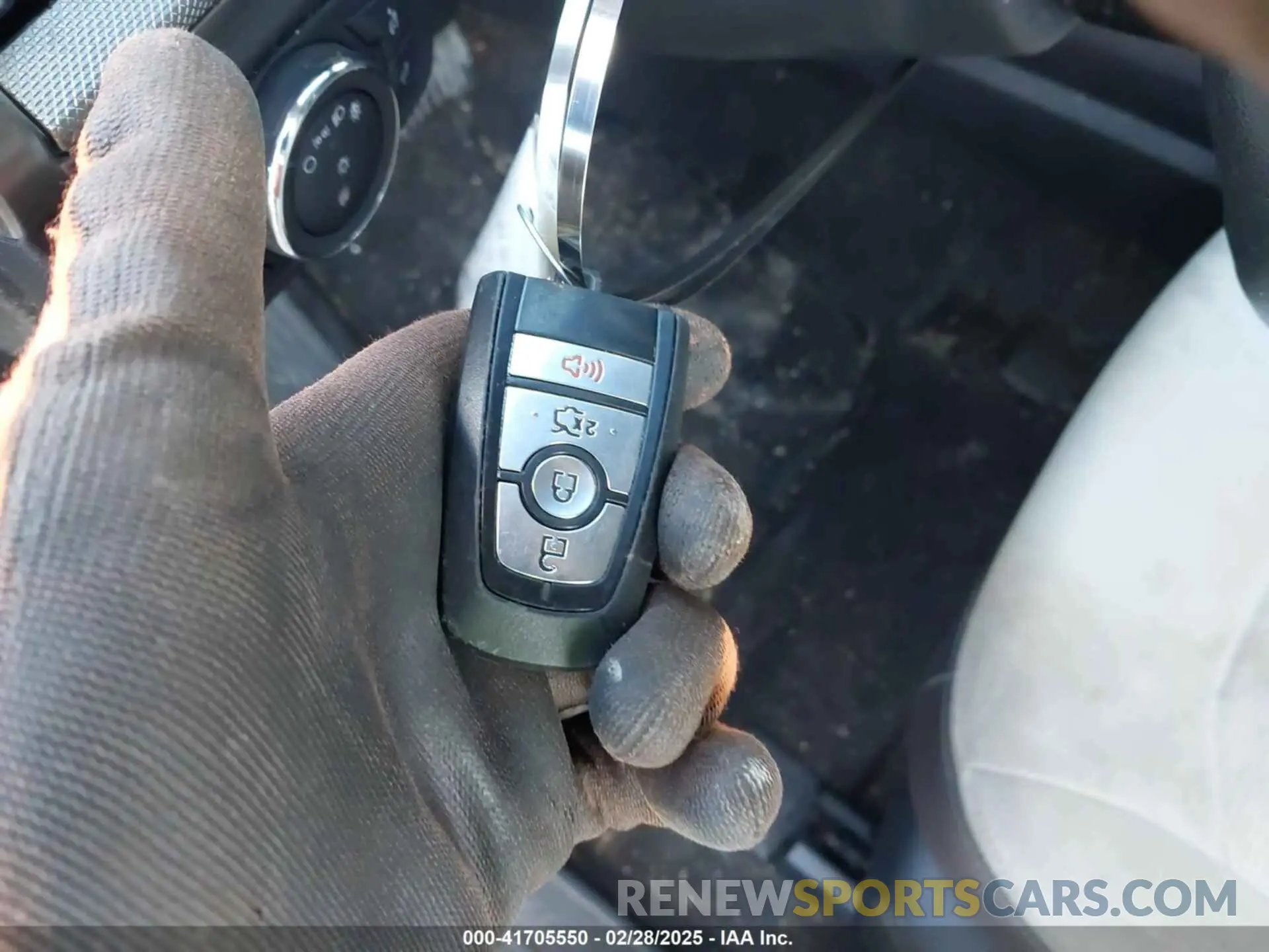 11 Photograph of a damaged car 3FA6P0HD4KR129090 FORD FUSION 2019