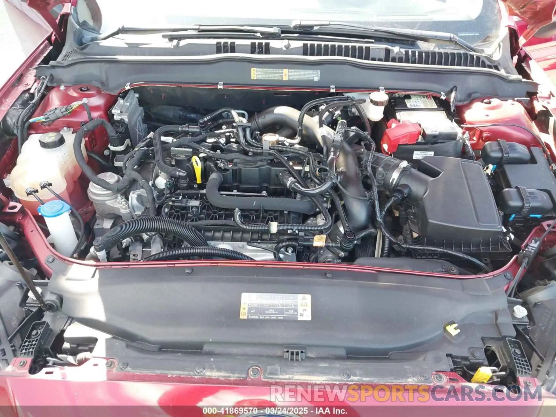 10 Photograph of a damaged car 3FA6P0HD4KR132068 FORD FUSION 2019