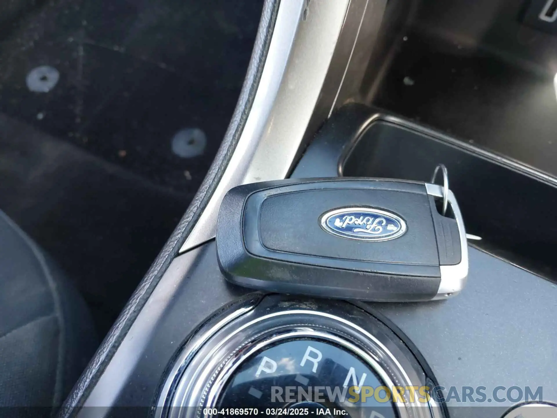 11 Photograph of a damaged car 3FA6P0HD4KR132068 FORD FUSION 2019