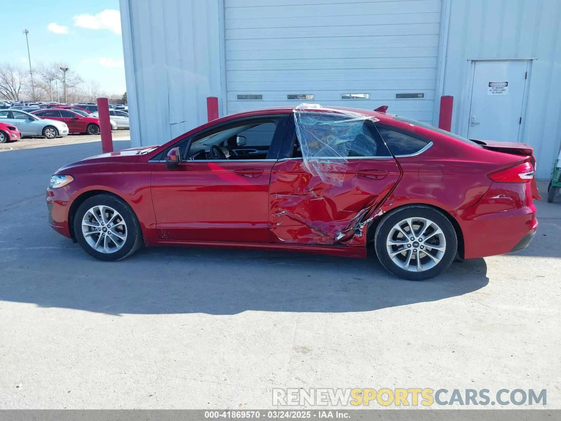14 Photograph of a damaged car 3FA6P0HD4KR132068 FORD FUSION 2019