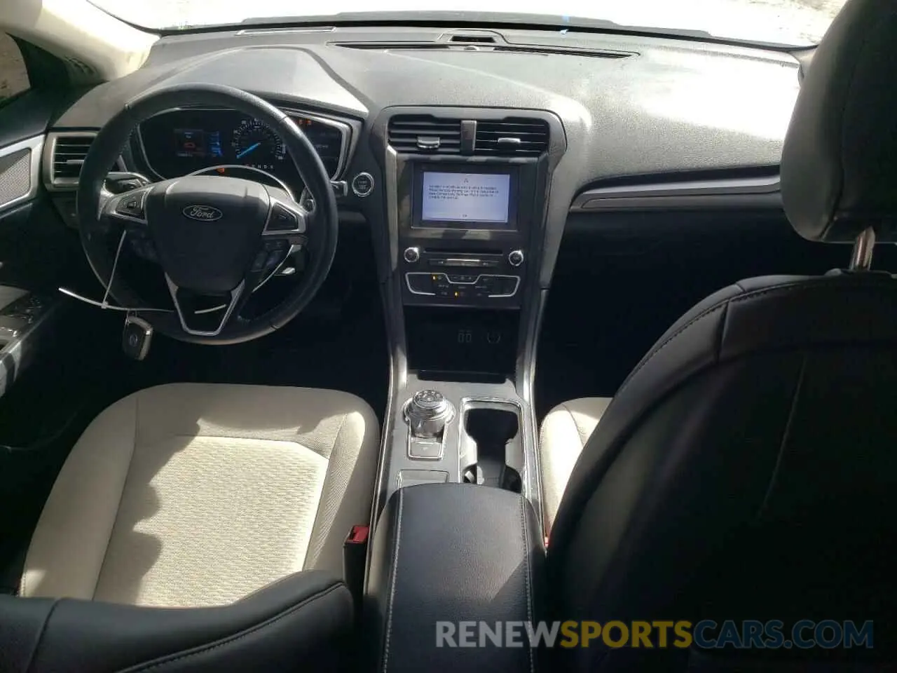8 Photograph of a damaged car 3FA6P0HD4KR132684 FORD FUSION 2019