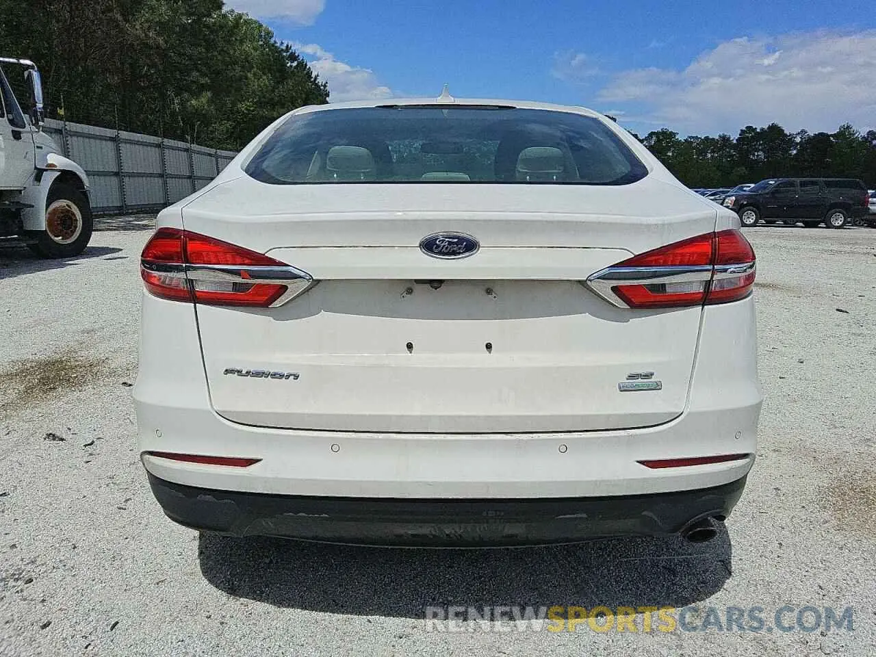 6 Photograph of a damaged car 3FA6P0HD4KR145810 FORD FUSION 2019