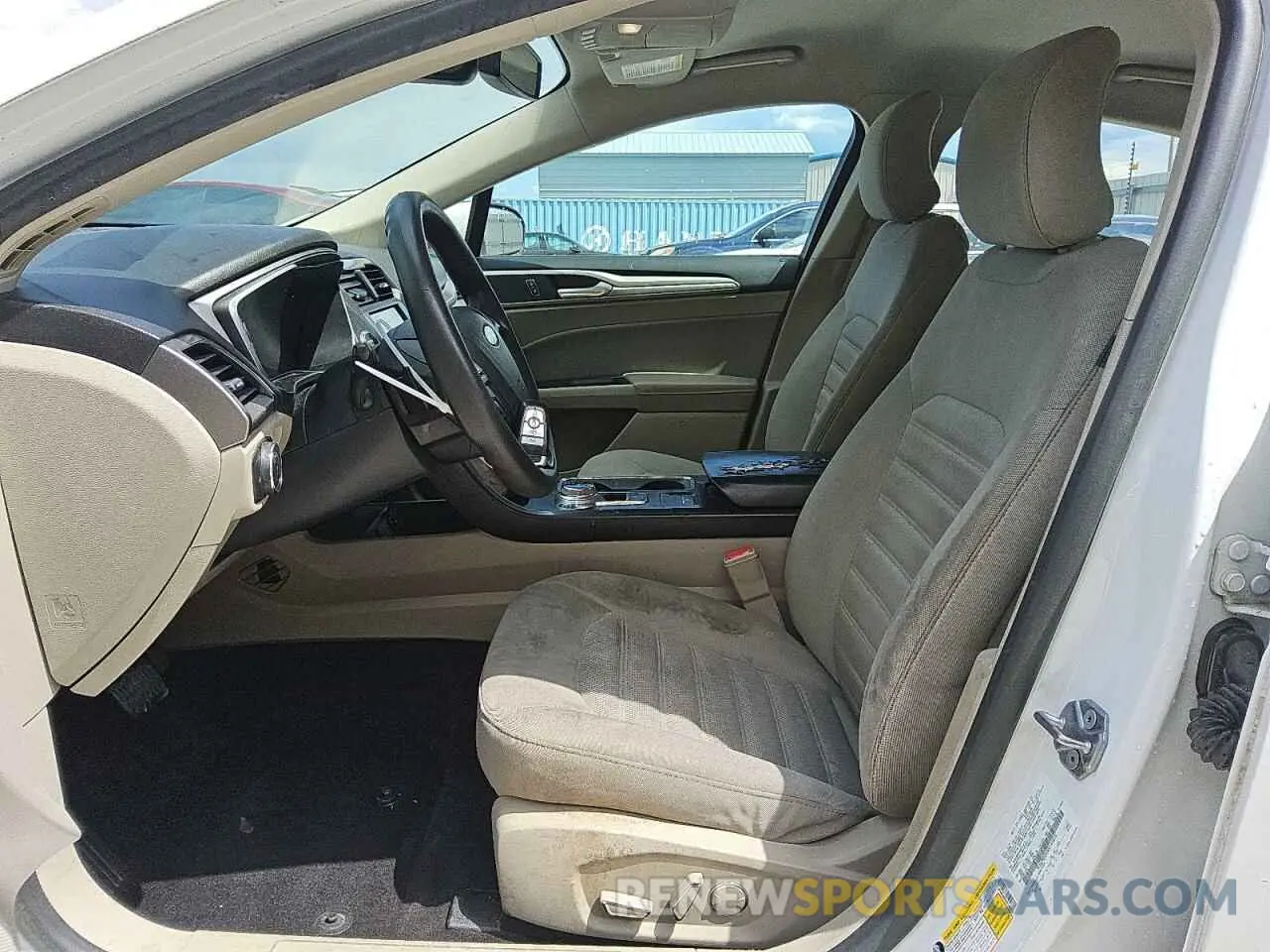 7 Photograph of a damaged car 3FA6P0HD4KR145810 FORD FUSION 2019