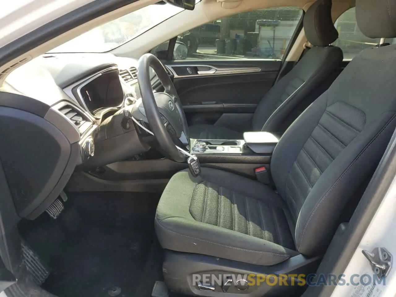7 Photograph of a damaged car 3FA6P0HD4KR171419 FORD FUSION 2019