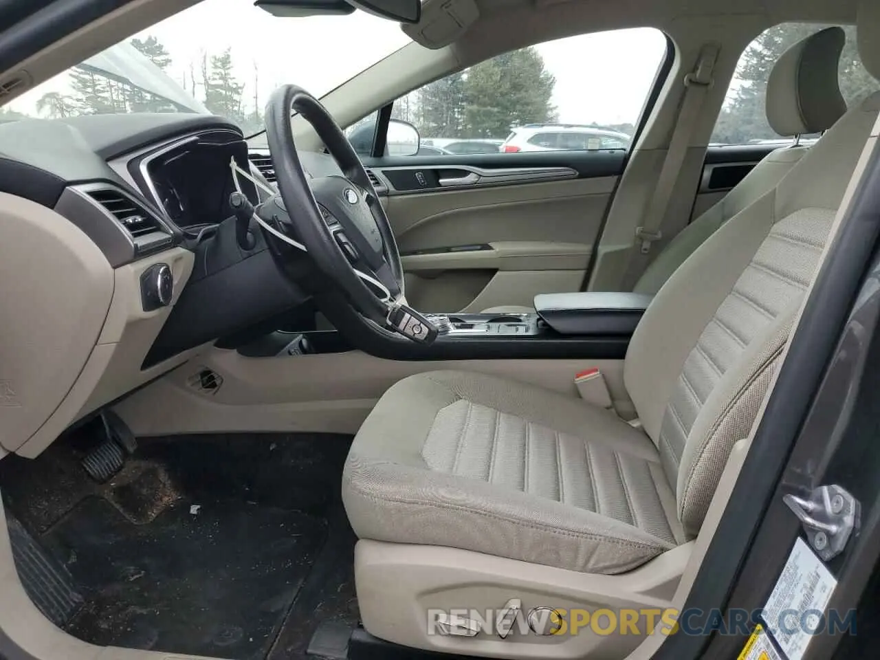7 Photograph of a damaged car 3FA6P0HD4KR194859 FORD FUSION 2019