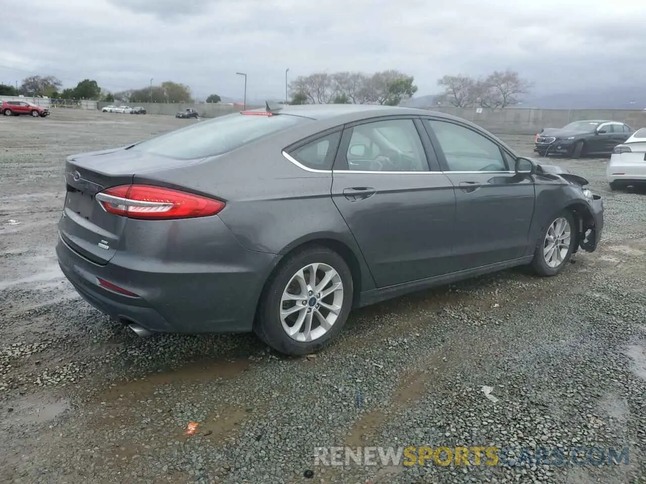 3 Photograph of a damaged car 3FA6P0HD4KR215810 FORD FUSION 2019