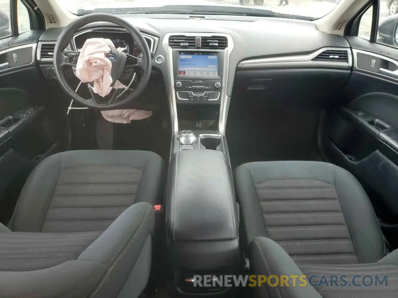 8 Photograph of a damaged car 3FA6P0HD4KR215810 FORD FUSION 2019