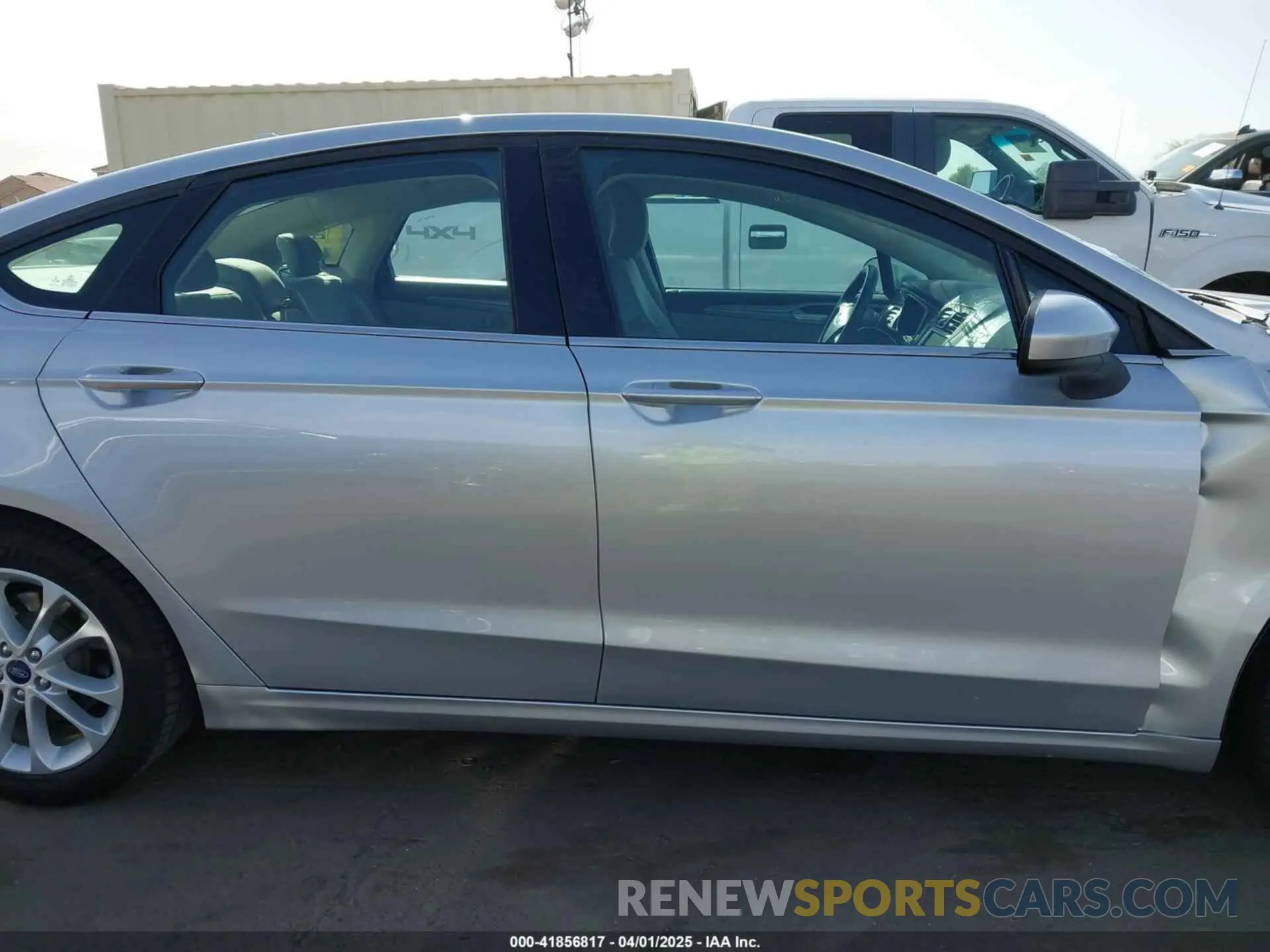 13 Photograph of a damaged car 3FA6P0HD4KR219338 FORD FUSION 2019