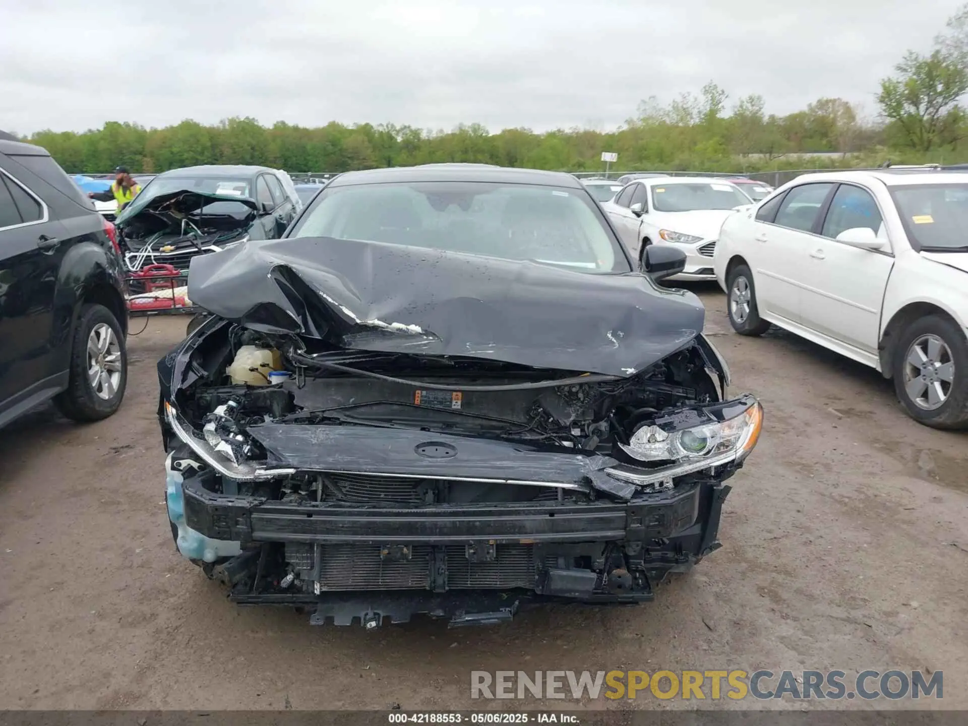 13 Photograph of a damaged car 3FA6P0HD4KR249679 FORD FUSION 2019