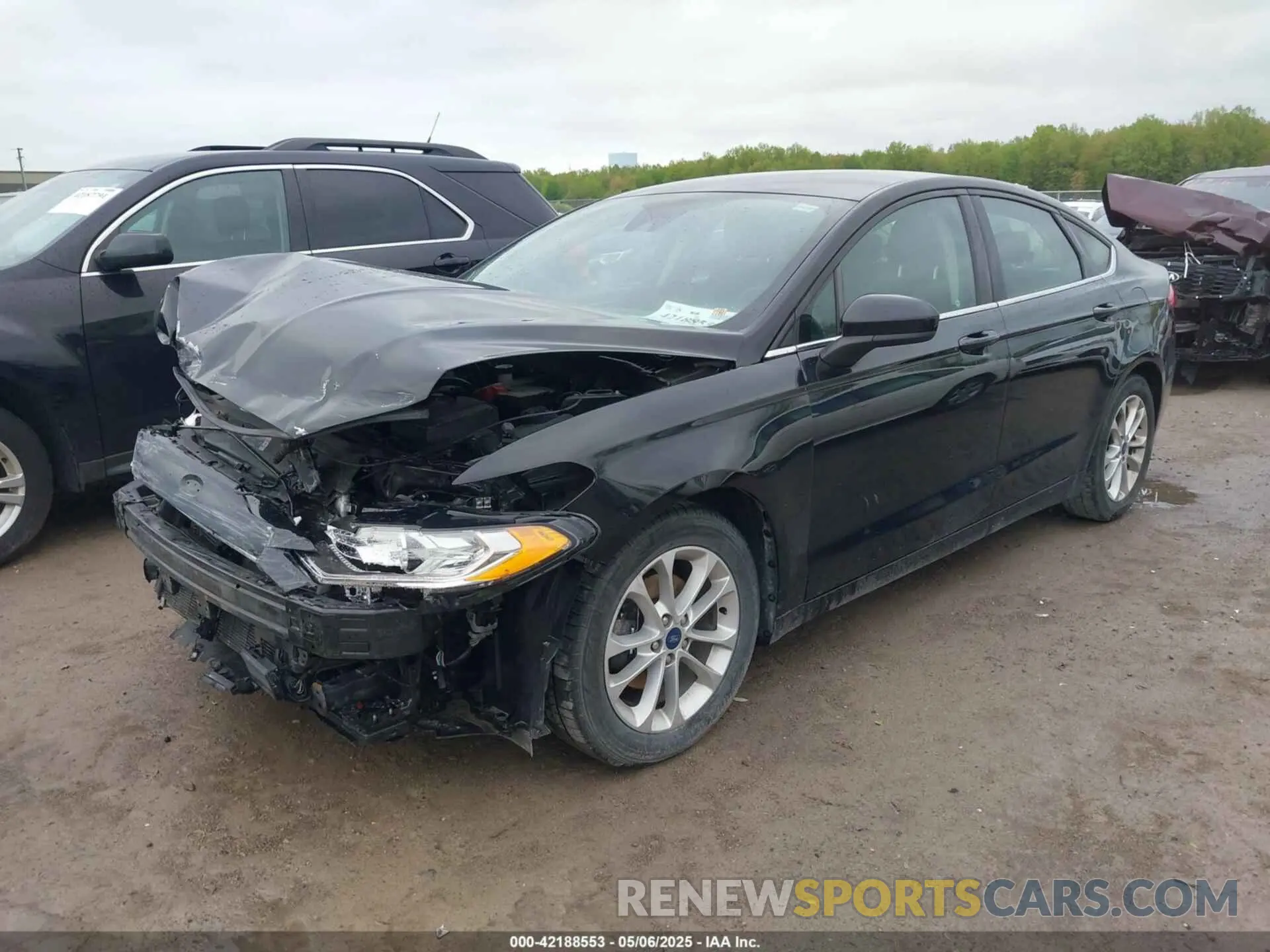 2 Photograph of a damaged car 3FA6P0HD4KR249679 FORD FUSION 2019