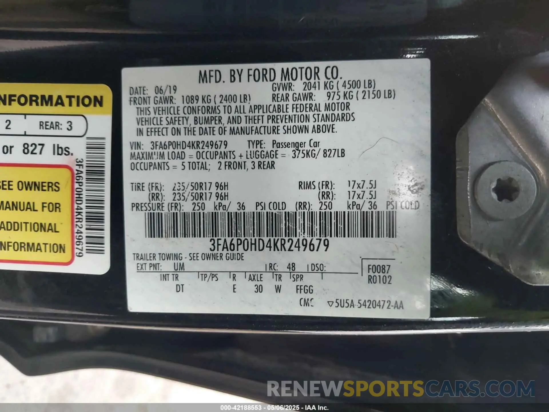 9 Photograph of a damaged car 3FA6P0HD4KR249679 FORD FUSION 2019