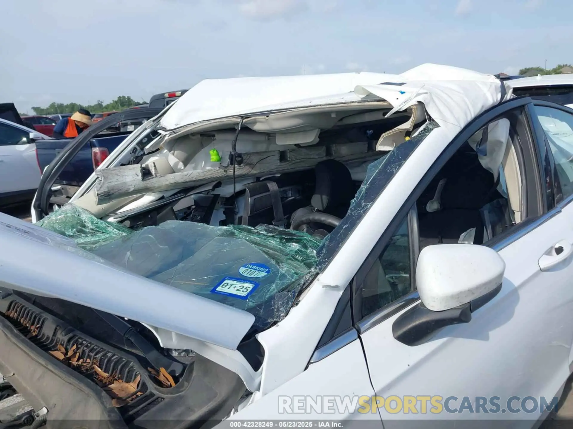 6 Photograph of a damaged car 3FA6P0HD4KR268412 FORD FUSION 2019