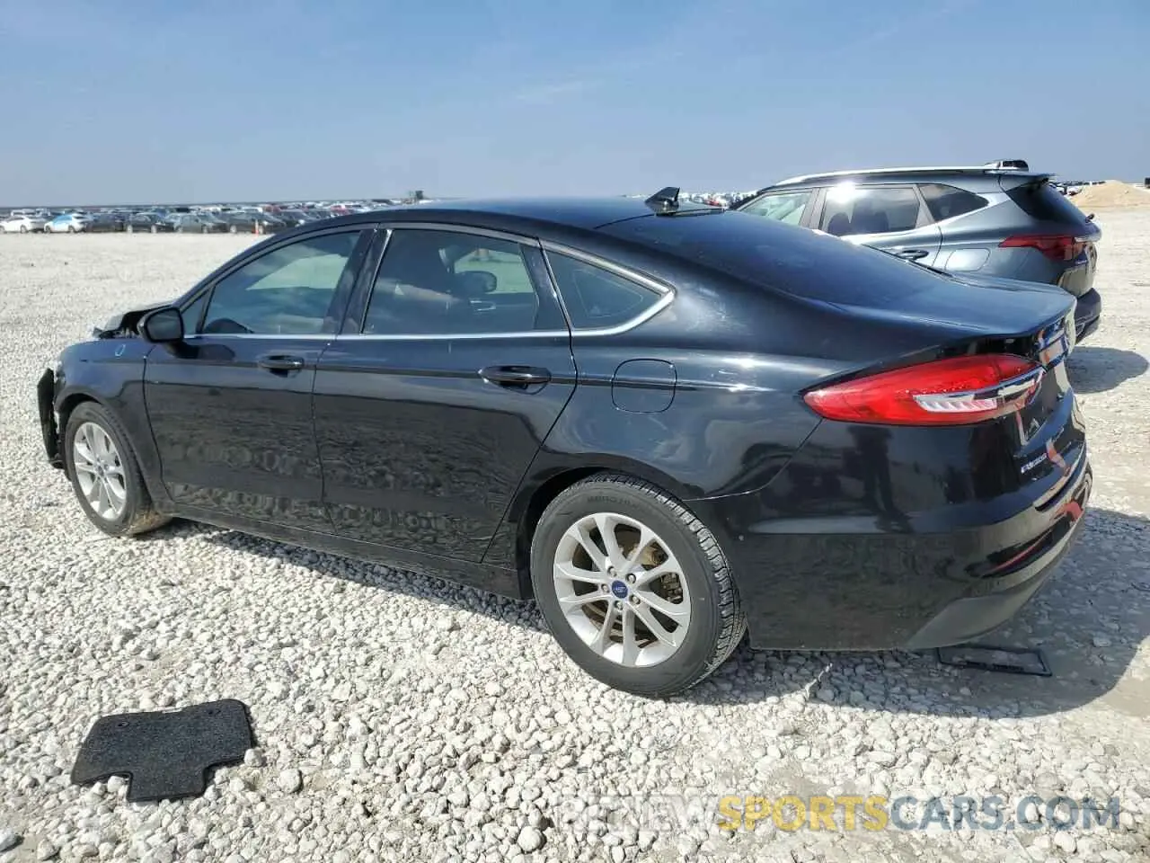 2 Photograph of a damaged car 3FA6P0HD4KR280558 FORD FUSION 2019