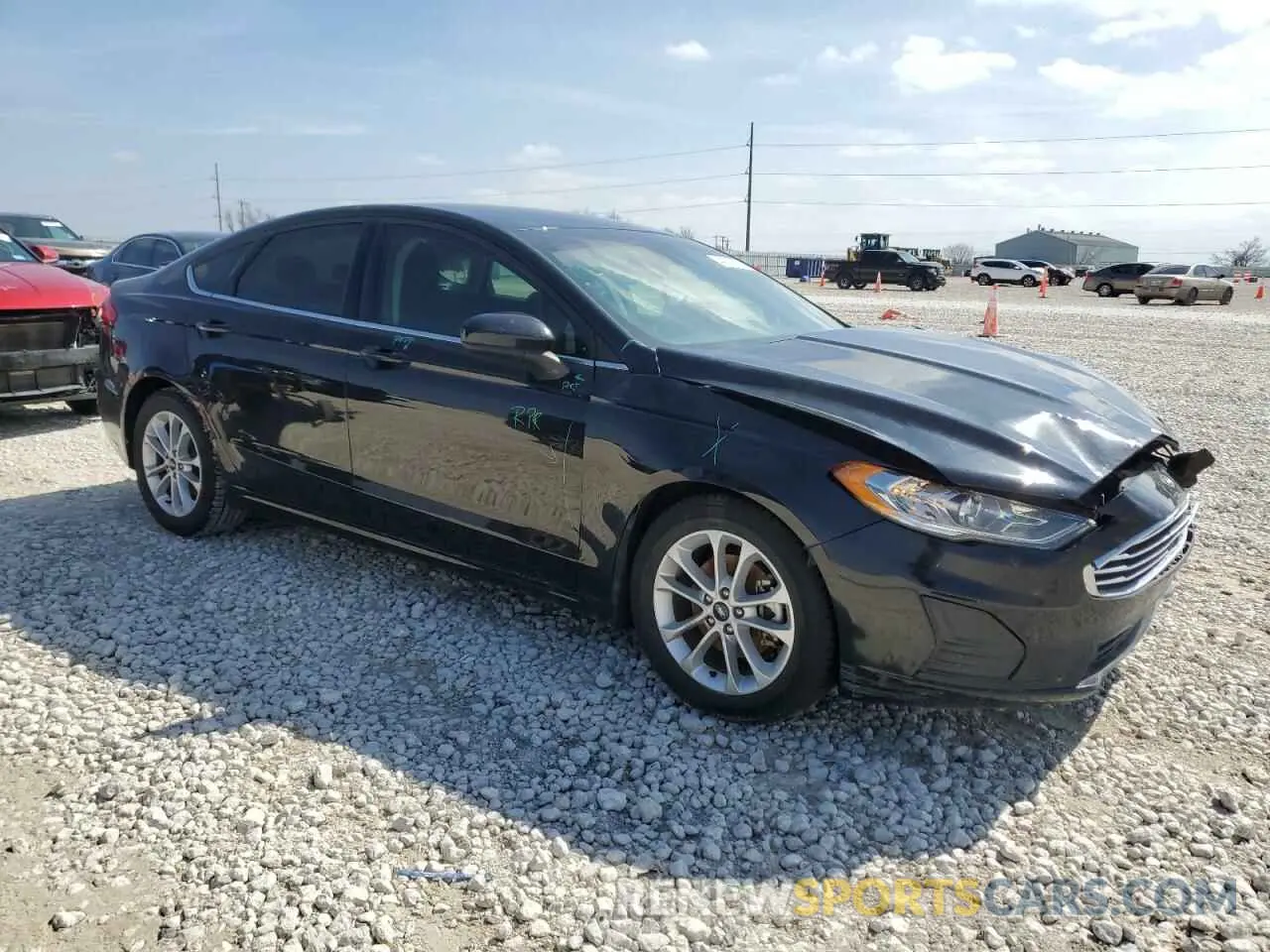 4 Photograph of a damaged car 3FA6P0HD4KR280558 FORD FUSION 2019