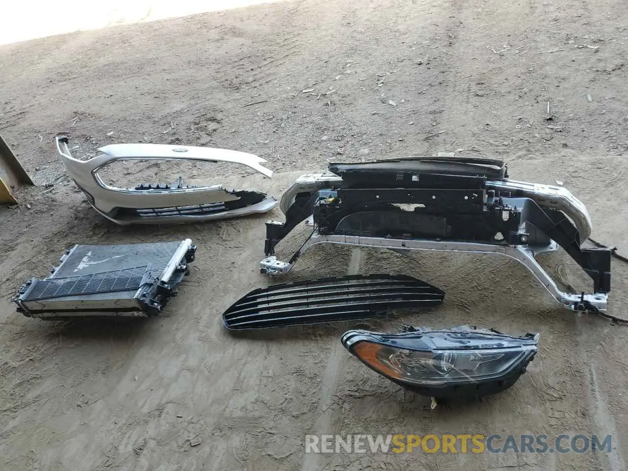 12 Photograph of a damaged car 3FA6P0HD5KR108572 FORD FUSION 2019