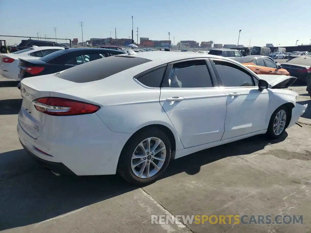 3 Photograph of a damaged car 3FA6P0HD5KR114615 FORD FUSION 2019