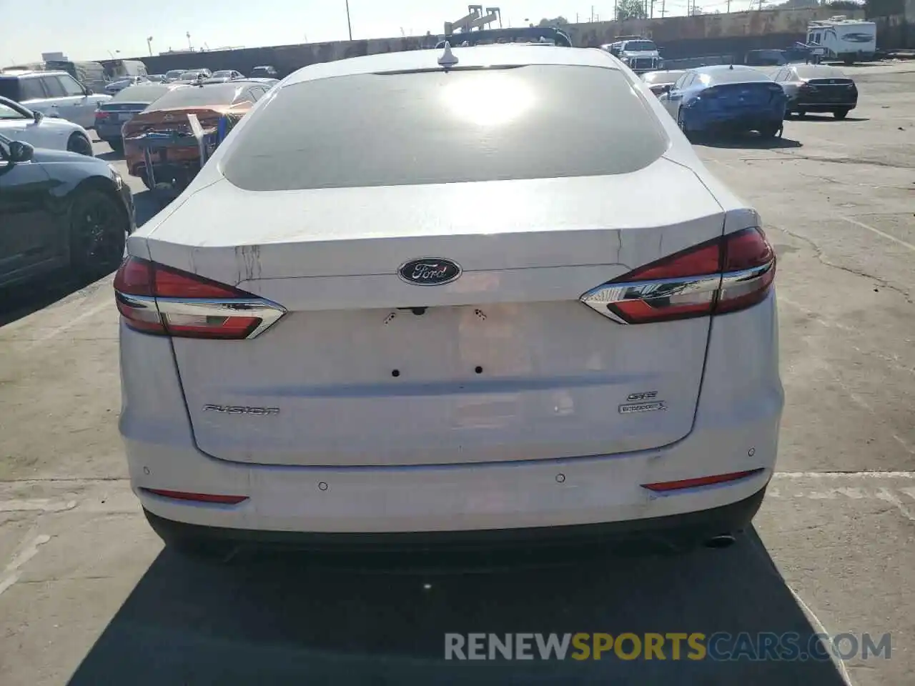 6 Photograph of a damaged car 3FA6P0HD5KR114615 FORD FUSION 2019