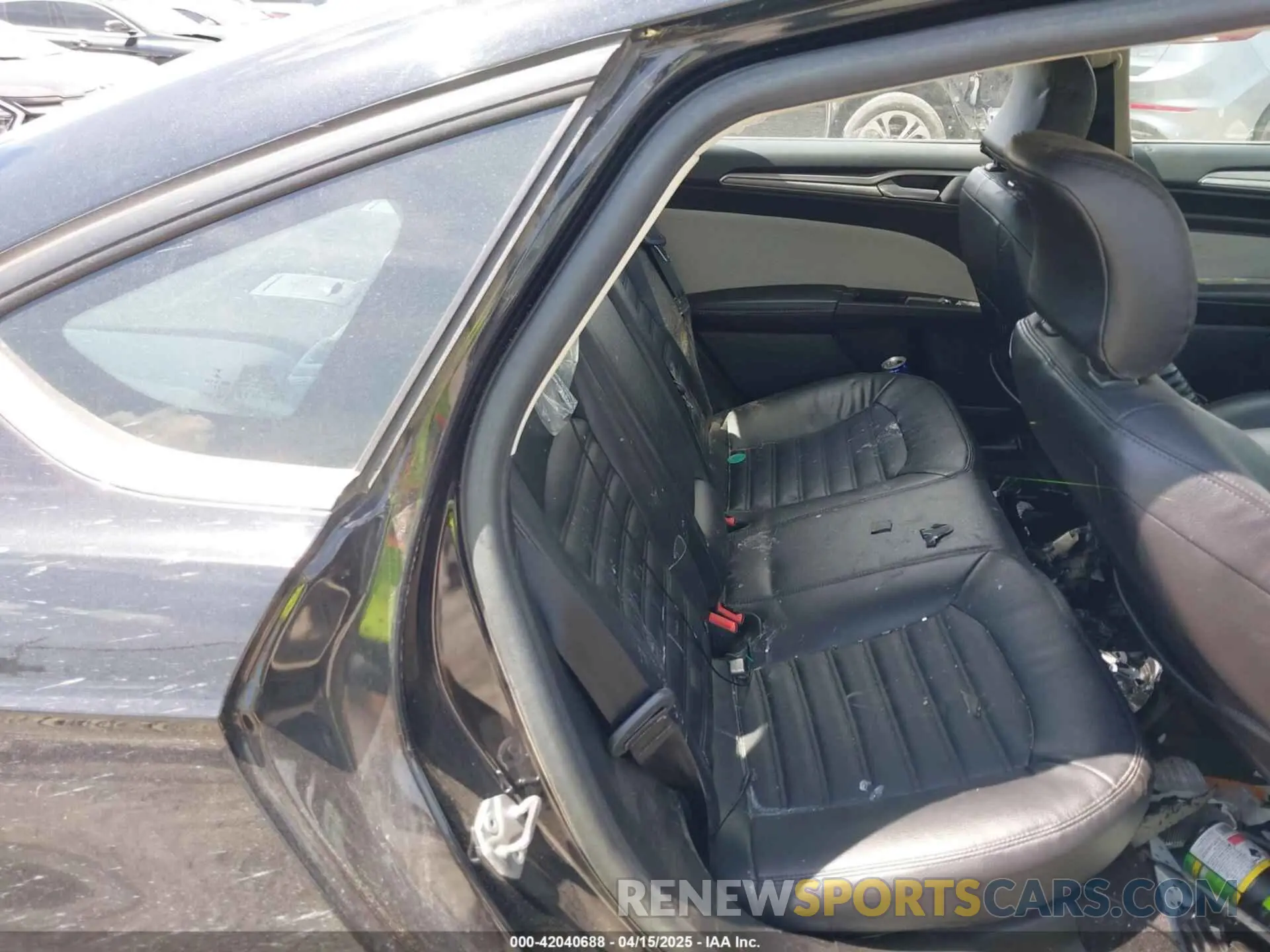 8 Photograph of a damaged car 3FA6P0HD5KR126859 FORD FUSION 2019