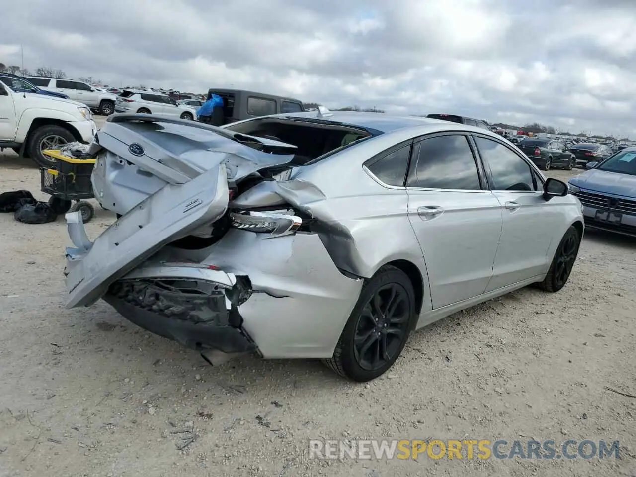 3 Photograph of a damaged car 3FA6P0HD5KR132662 FORD FUSION 2019