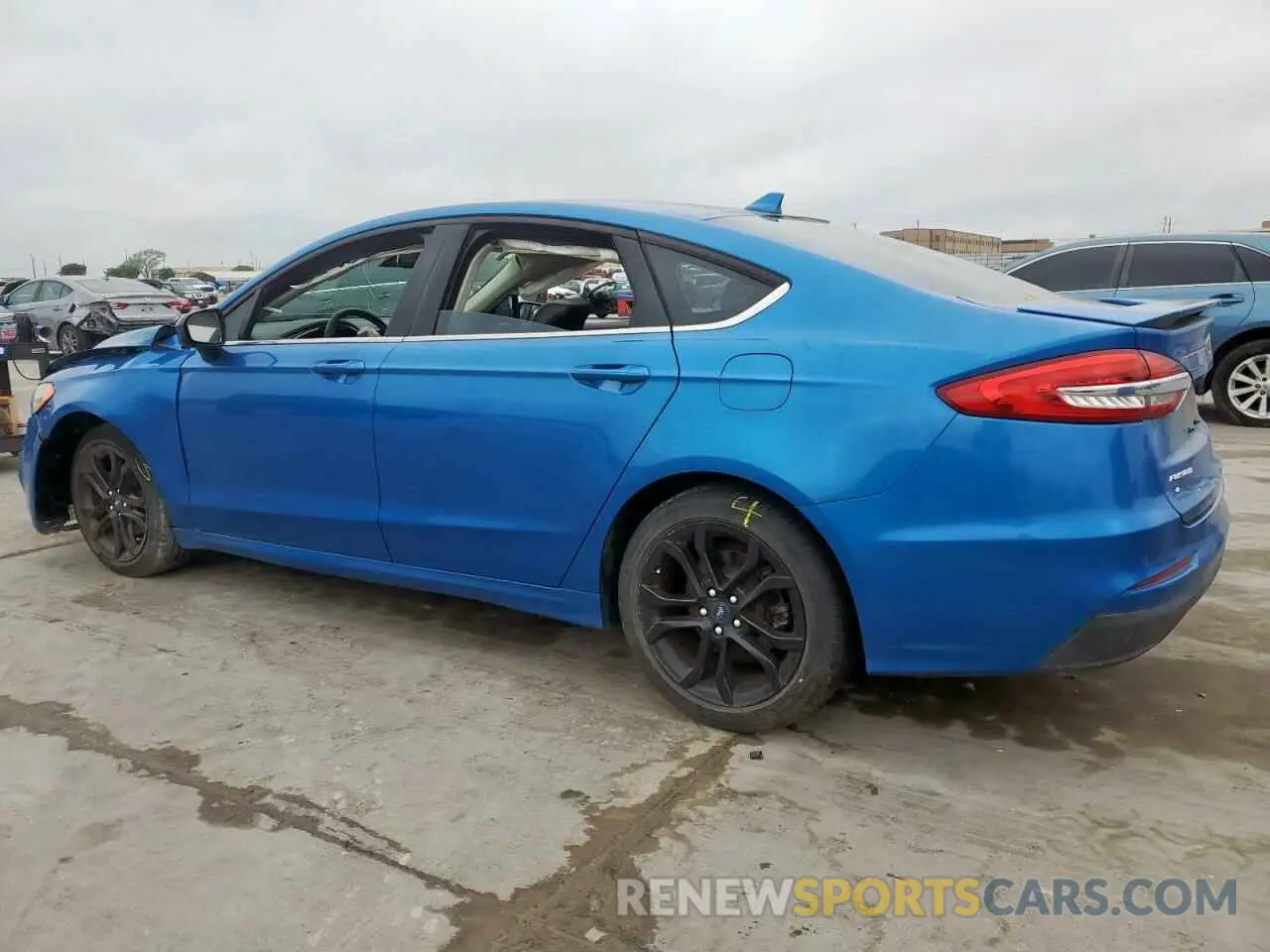 2 Photograph of a damaged car 3FA6P0HD5KR146707 FORD FUSION 2019