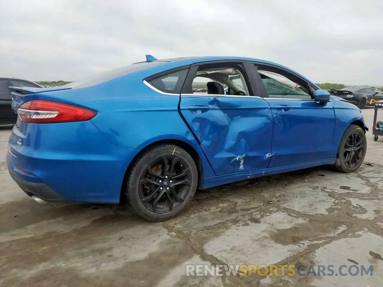 3 Photograph of a damaged car 3FA6P0HD5KR146707 FORD FUSION 2019