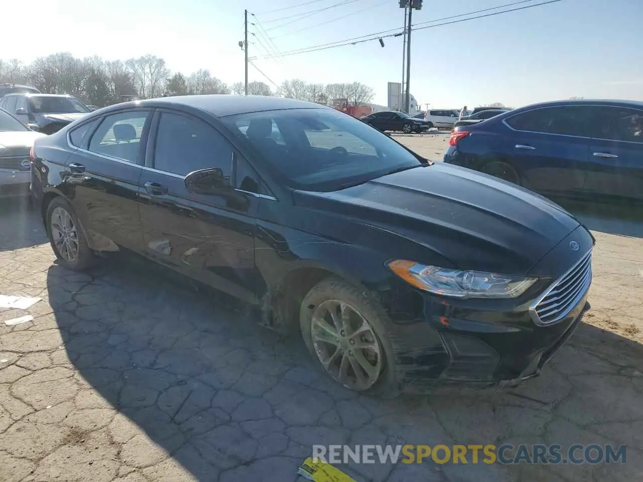 4 Photograph of a damaged car 3FA6P0HD5KR160798 FORD FUSION 2019