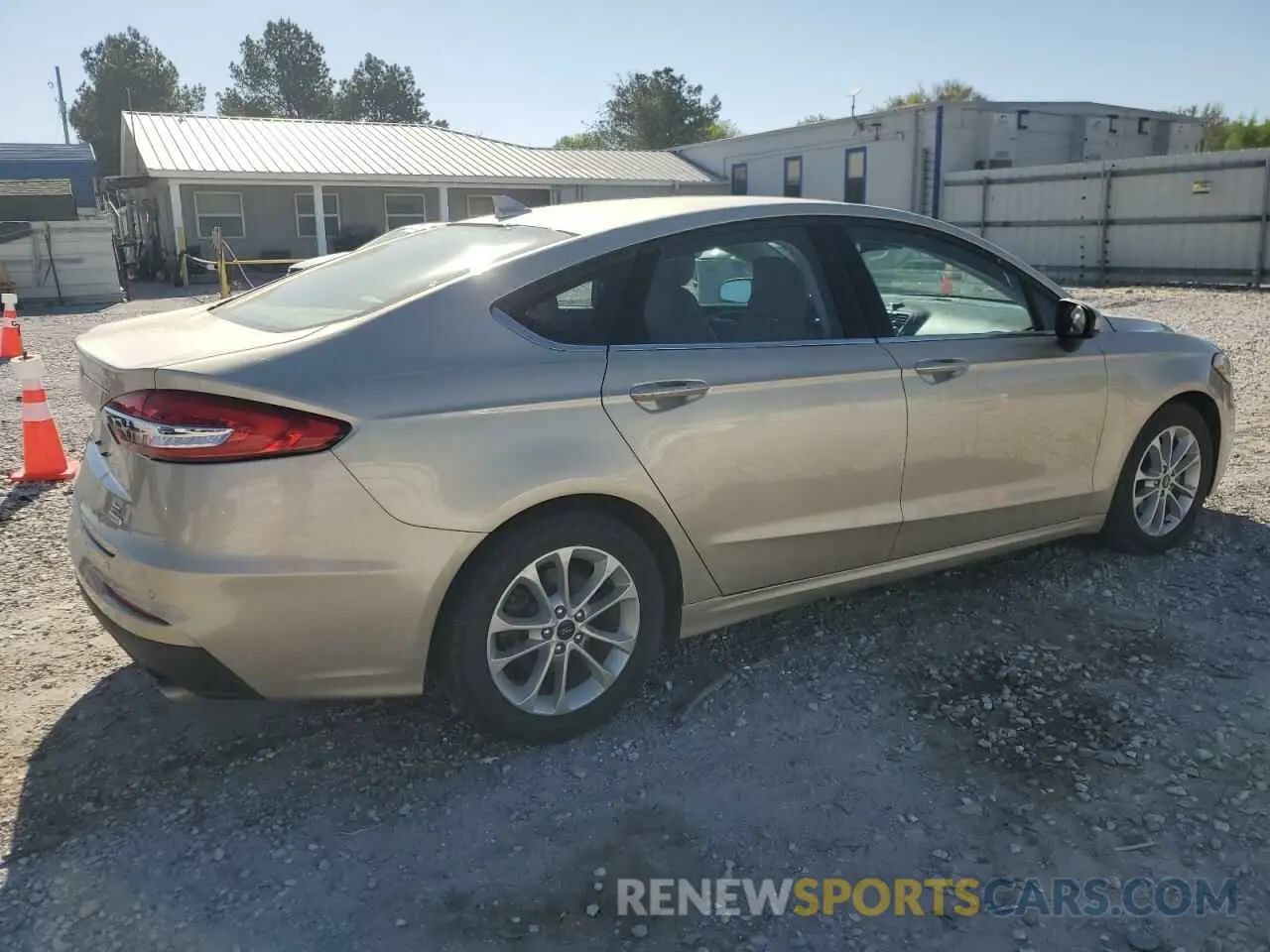 3 Photograph of a damaged car 3FA6P0HD5KR160929 FORD FUSION 2019