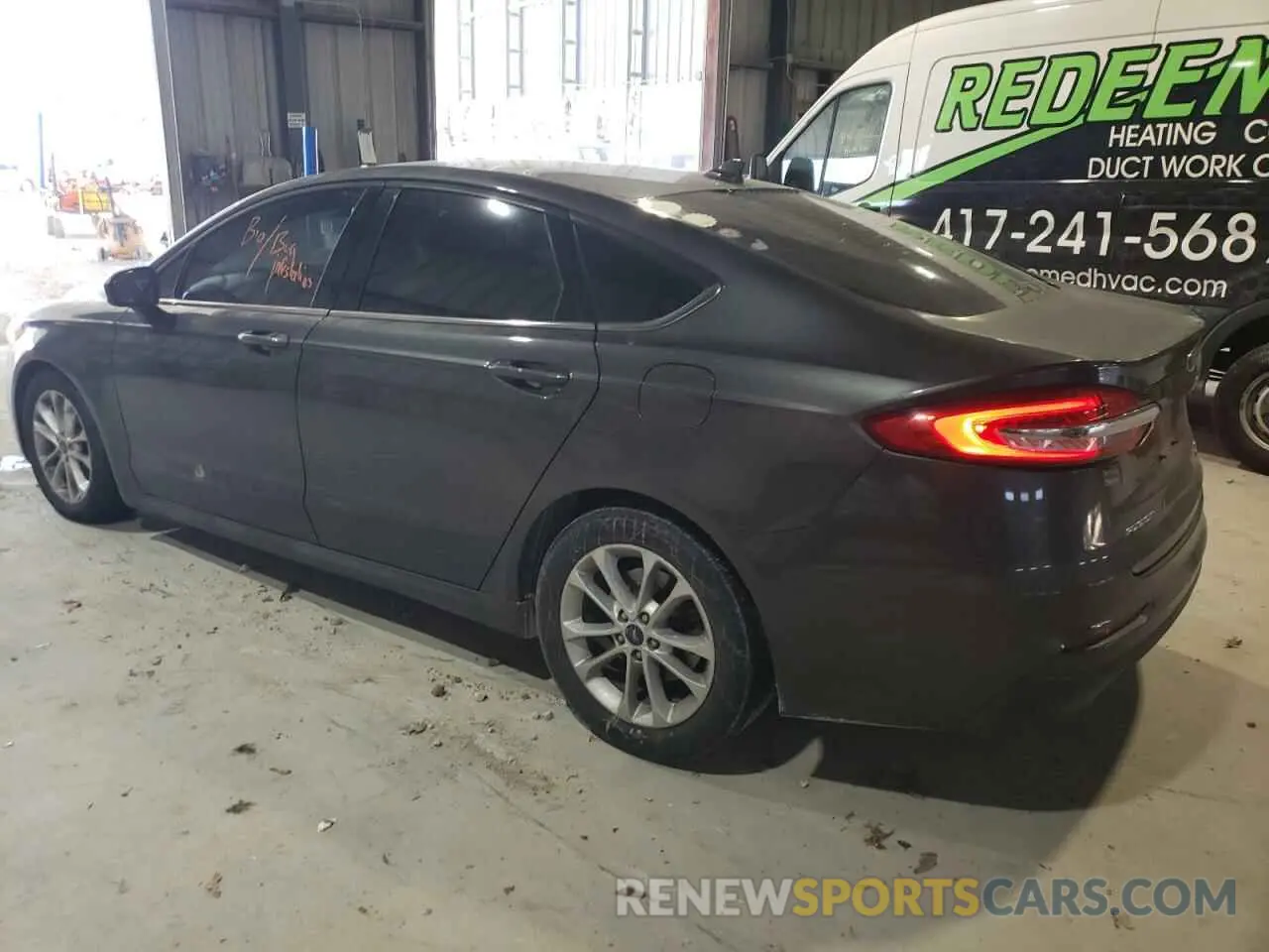 2 Photograph of a damaged car 3FA6P0HD5KR231563 FORD FUSION 2019