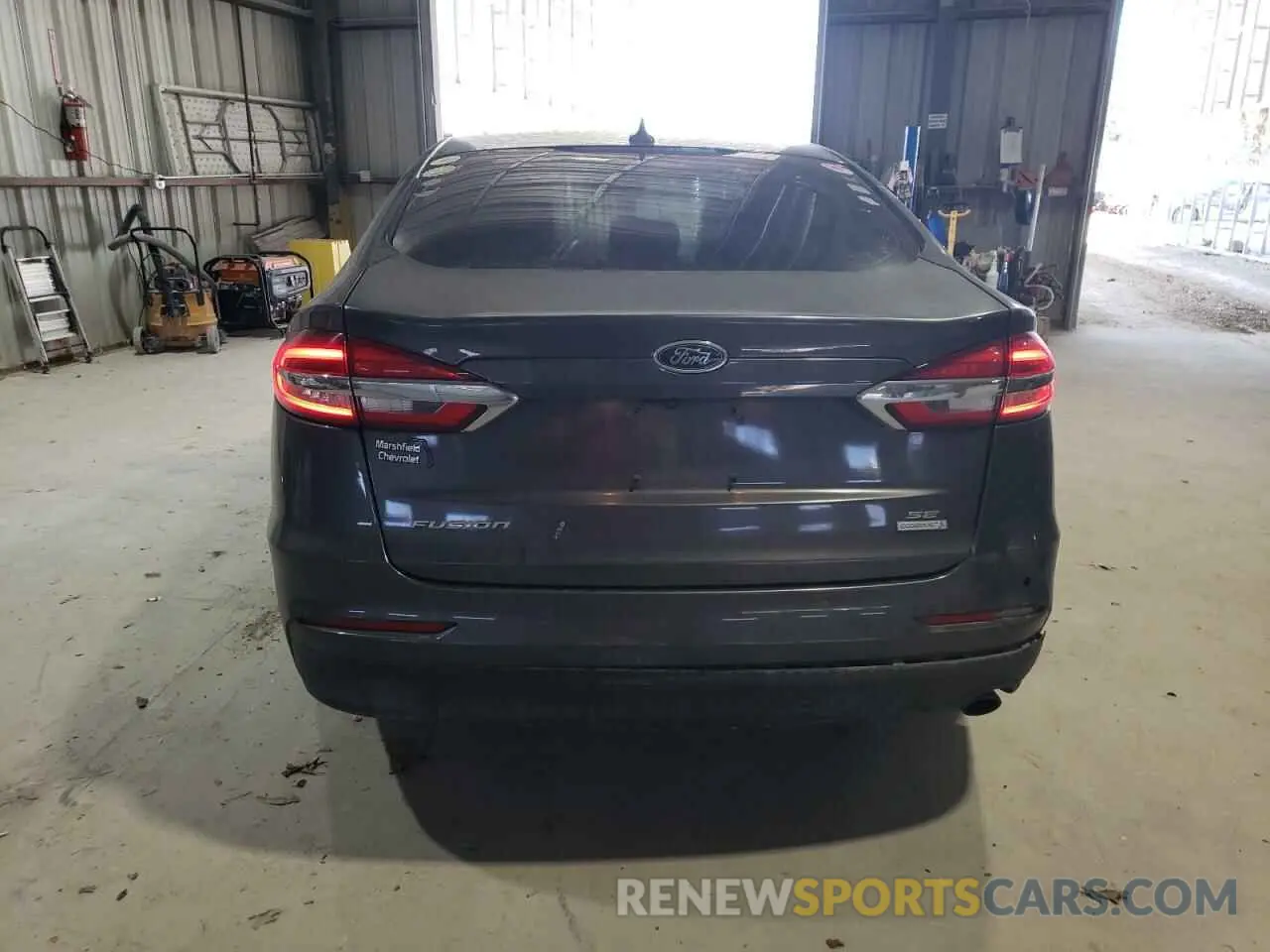 6 Photograph of a damaged car 3FA6P0HD5KR231563 FORD FUSION 2019