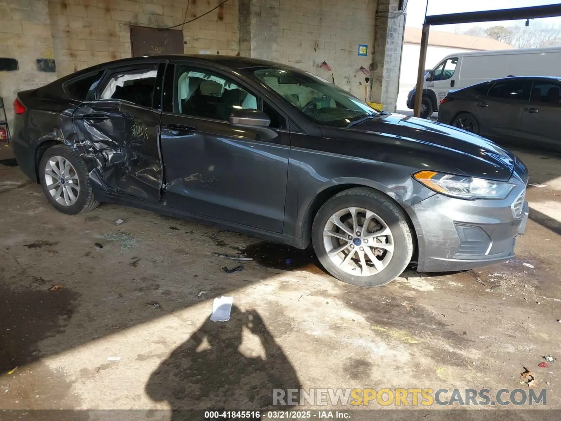 1 Photograph of a damaged car 3FA6P0HD5KR244720 FORD FUSION 2019