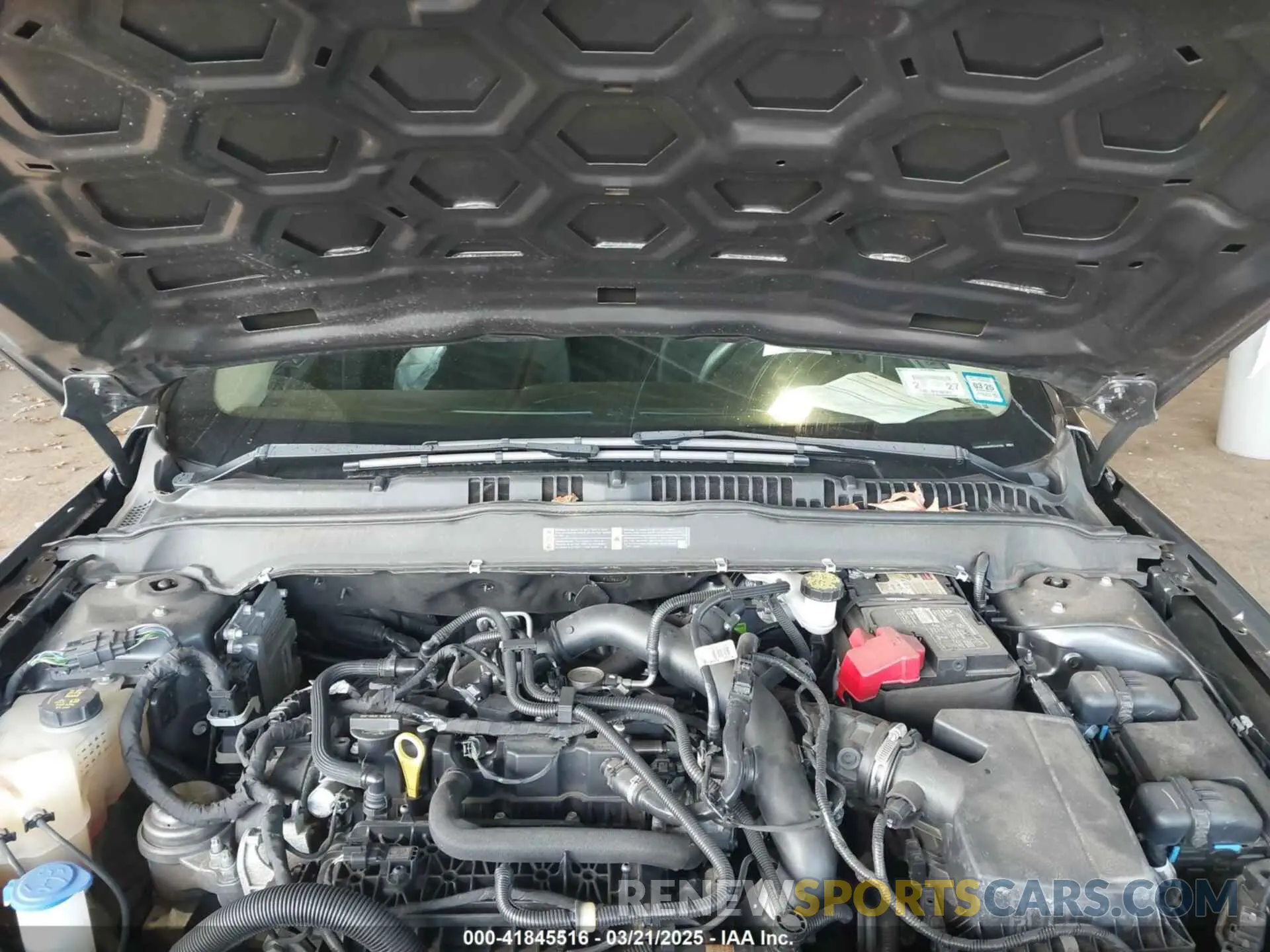 10 Photograph of a damaged car 3FA6P0HD5KR244720 FORD FUSION 2019