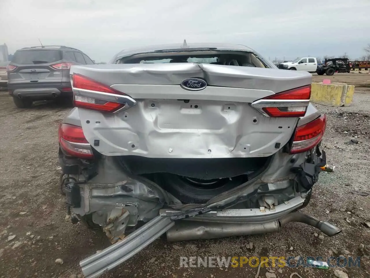 6 Photograph of a damaged car 3FA6P0HD5KR247830 FORD FUSION 2019