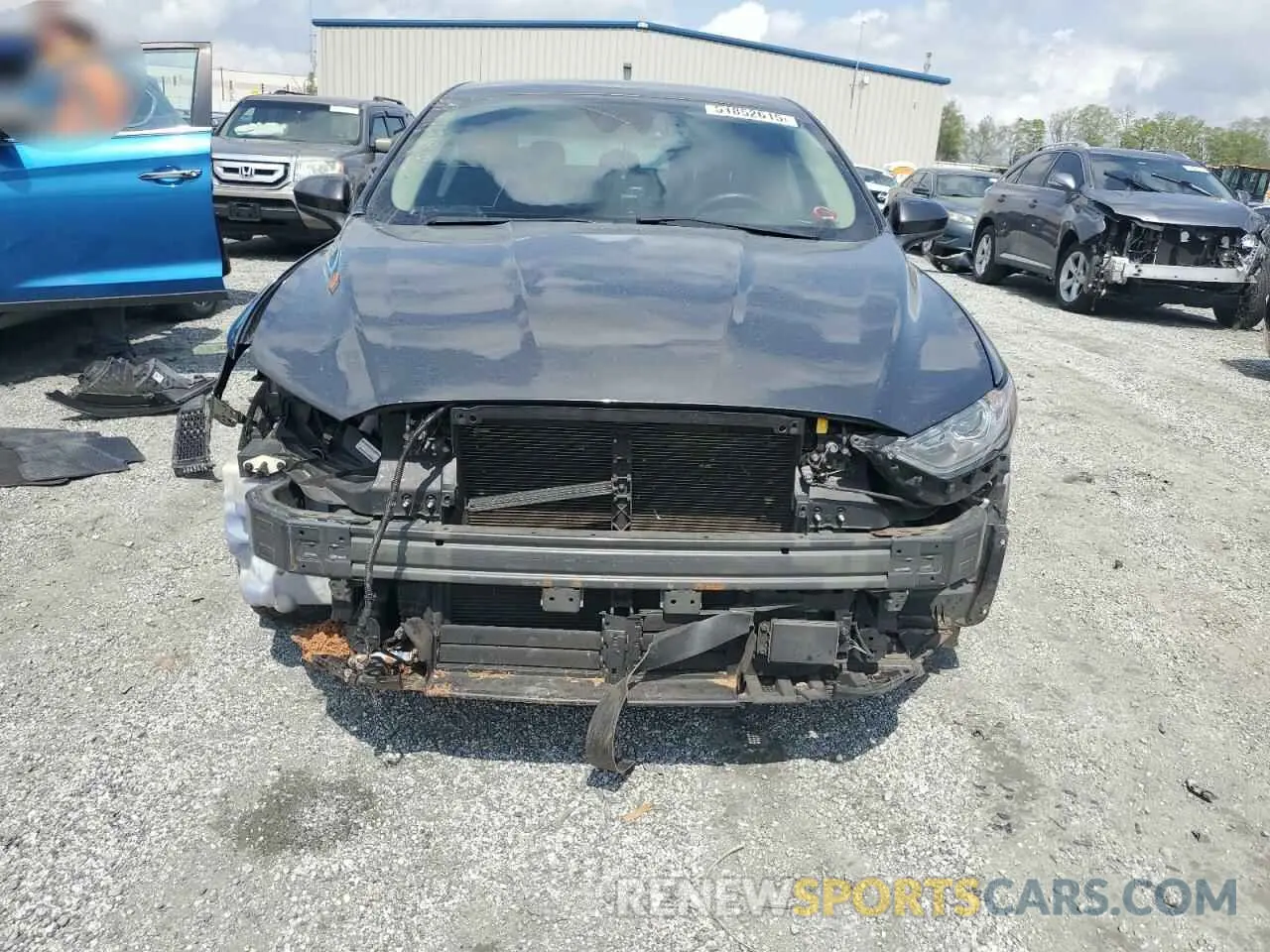 5 Photograph of a damaged car 3FA6P0HD5KR280388 FORD FUSION 2019