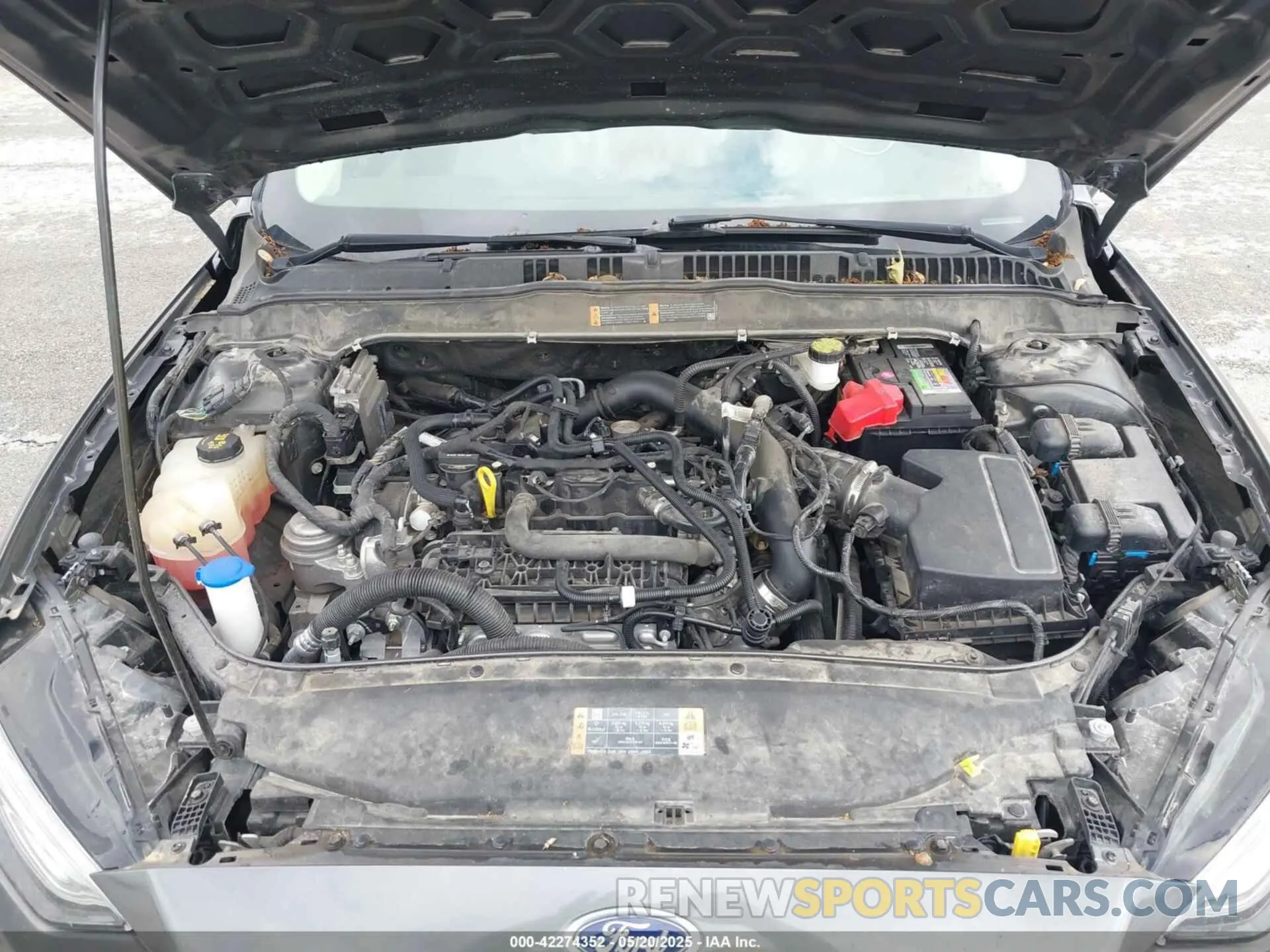 10 Photograph of a damaged car 3FA6P0HD5KR283727 FORD FUSION 2019
